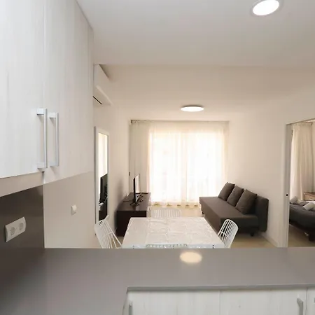 Diferentflats Novelty Salou